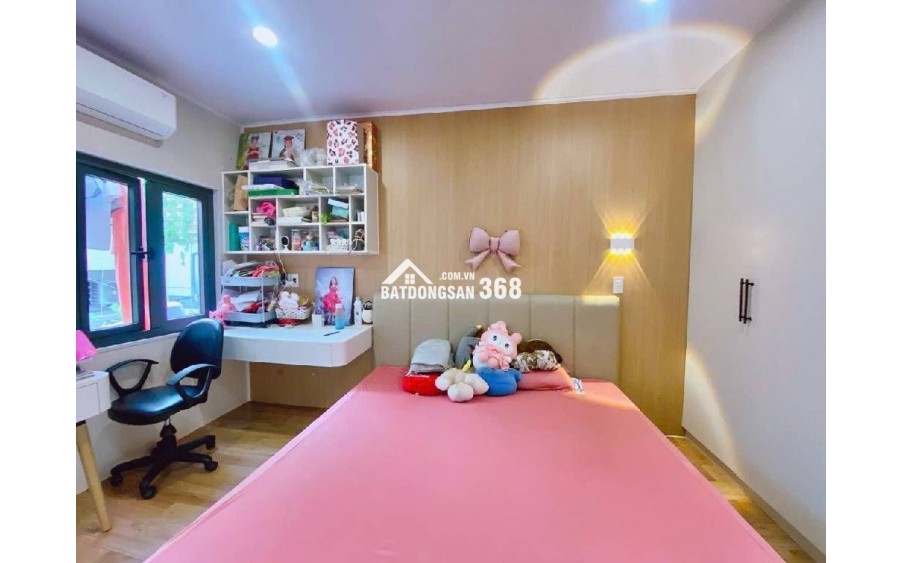  Vị trí: Khu Tân Sơn Nhì – tiện di chuyển, xung quanh đầy đủ tiện ích   Phù hợp: Gia đình trẻ an cư hoặc khách tìm nhà tầm giá tốt