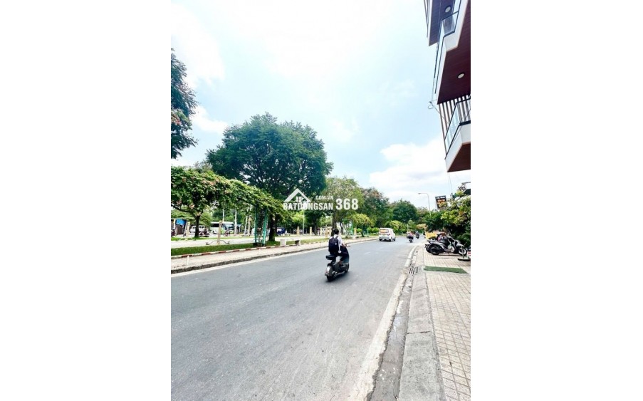 NHÀ ĐẸP - BÌNH TÂN - CÁCH MẶT TIỀN 10M - VIEW CÔNG VIÊN CÂY XANH - 2P QUA TÂN PHÚ - 2 TẦNG - 2PN - TẶNG NỘI THẤT - DỌN VÀO Ở NGAY -