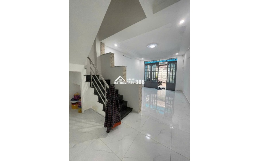 BÁN NHÀ 3 TẦNG, BÌNH CHÁNH, HẺM 8M, GẦN BẾN XE MIẾN TÂY, 56 M² (4X14), 4.X TỶ.