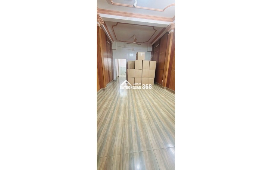  NHÀ MỚI Ở NGAY HÒA BÌNH,TÂN PHÚ. HẺM NHỰA 9M CÓ LỀ 2M,GẦN RICHSTAR,CHỢ CÂY KEO,COOP MART, VÀI BƯỚC CHÂN RA HÒA BÌNH,TÔ HIỆU. 4M X 17M,3 TẦNG,SỔ