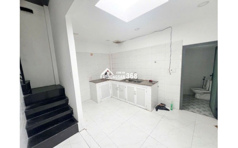 - Hẻm 7m xe tải, vị trí đẹp, sát bệnh viện Bình Tân, trường THCS Bình Trị Đông A, UBND Phường...