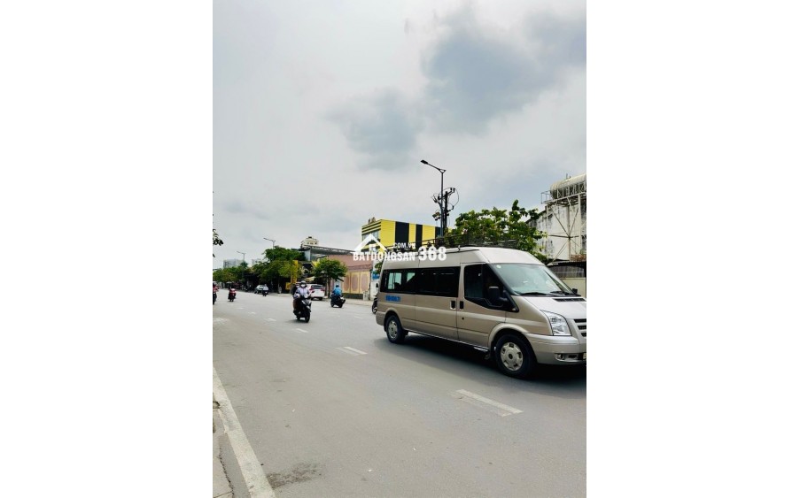ĐƯỜNG XE HƠI 7M THÔNG - NHÀ ĐÚC 3 TẦNG BTCT - SÁT ĐẦM SEN -