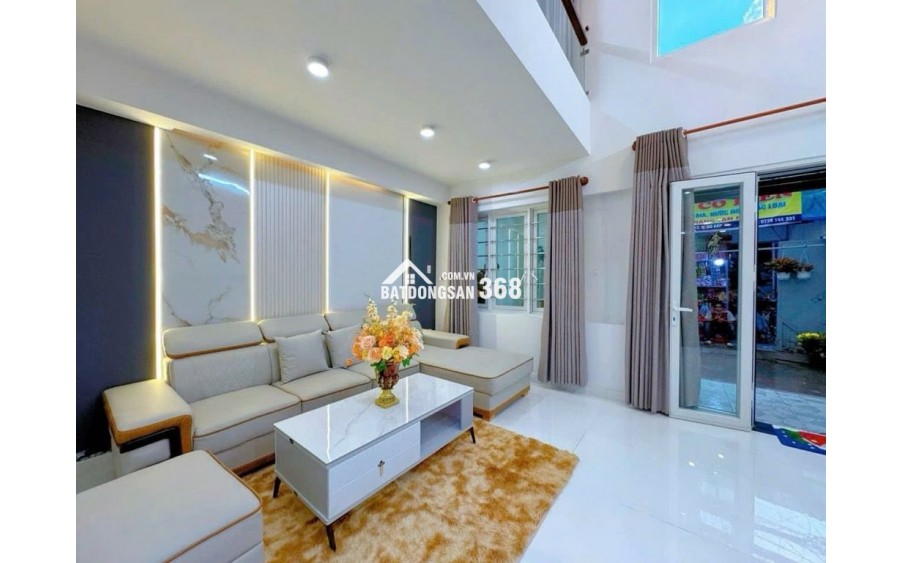 + Vị trí đẹp vô vàn tiện ích gần chợ Phạm Văn Bạch, siêu thị Emart, chung cư Khang Gia, tuyến Metro, trung tâm y tế, trường học các cấp....