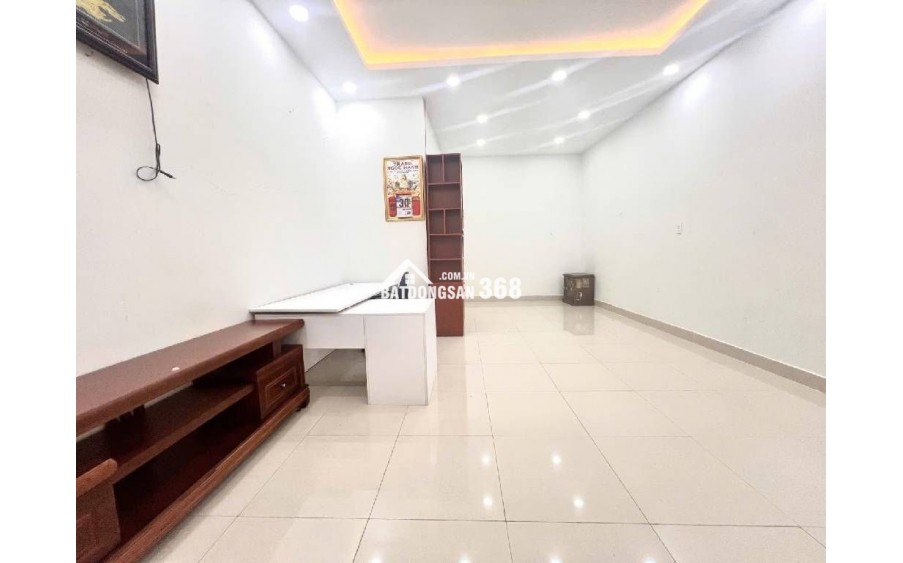 THƠM  NHÀ 3 TẦNG MTKD Đường Số 4 Linh Xuân - 140m² - Ngang 6.8m  Giá Chỉ 8.4 Tỷ