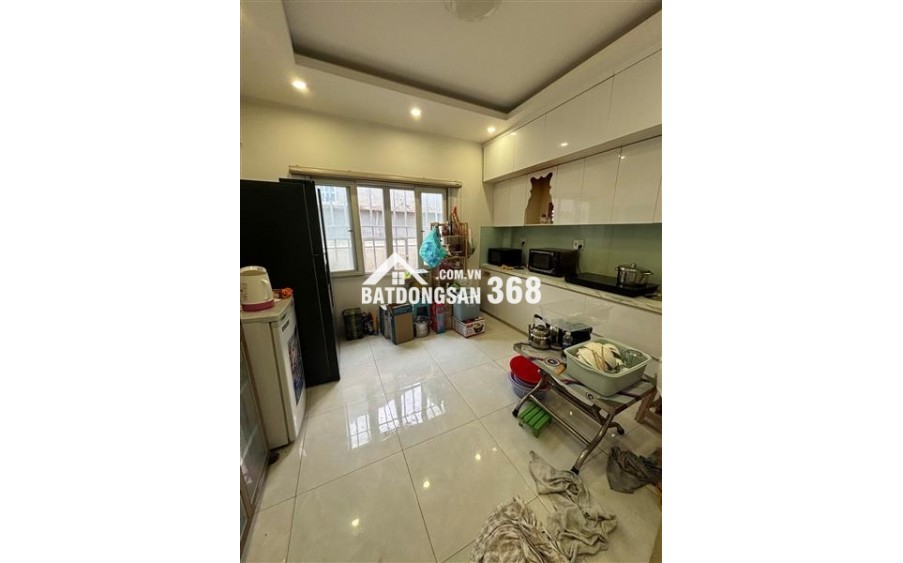 Vịtrí tuyệt đẹp giáp Quận 11, ngay Tô Hiệu- Hòa Bình. hẻm thông thoáng, khu phân lô đồng bộ, đối diện nhà view công viên,
