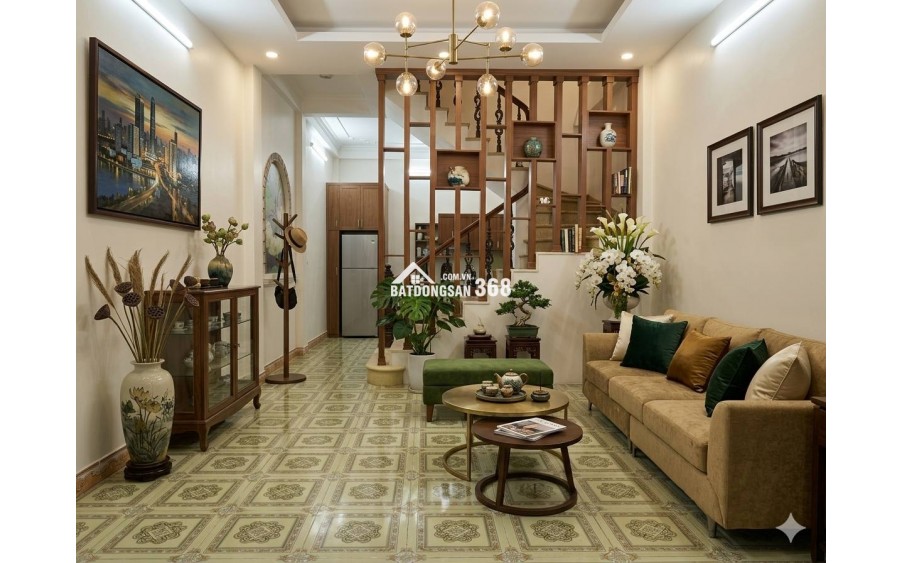  SIÊU PHẨM ! NGHĨA ĐÔ - CẦU GIẤY - HÀ NỘI - CHỈ CÁCH 2 NHÀ RA CHỢ, Ô TÔ TRÁNH, XÁCH VALI VÀO Ở NGAY  55M² x 4 NGỦ 
- MẶT TIỀN KHỦNG!