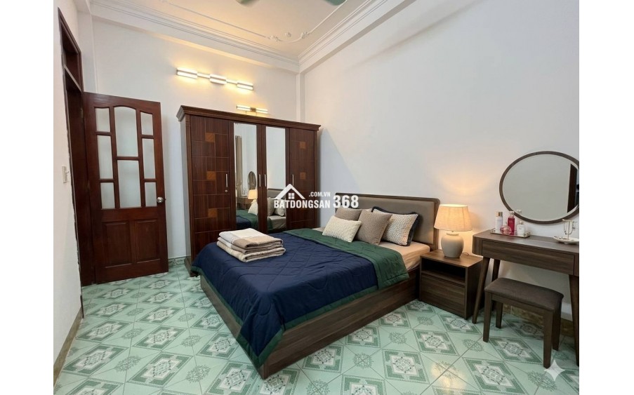  SIÊU PHẨM ! NGHĨA ĐÔ - CẦU GIẤY - HÀ NỘI - CHỈ CÁCH 2 NHÀ RA CHỢ, Ô TÔ TRÁNH, XÁCH VALI VÀO Ở NGAY  55M² x 4 NGỦ 
- MẶT TIỀN KHỦNG!