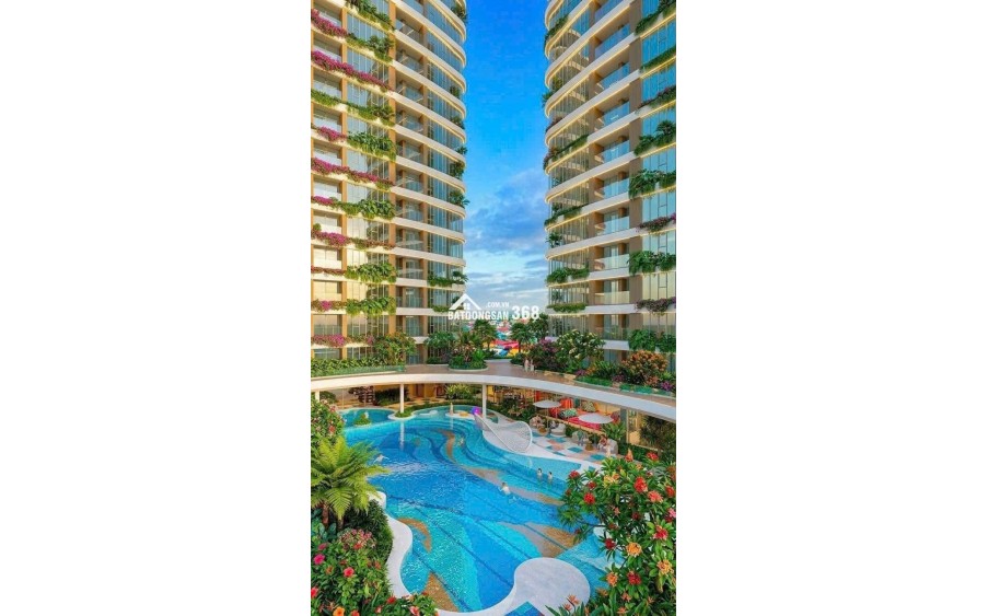 THE EMERALD BOULEVARD