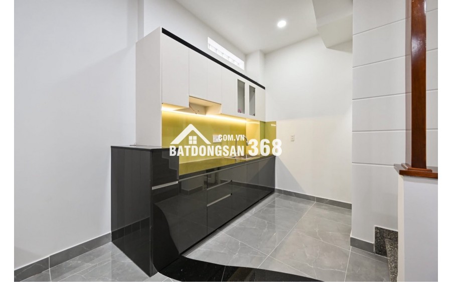 SIÊU PHẨM NHÀ PHỐ PHAN XÍCH LONG FULL NỘI THẤT