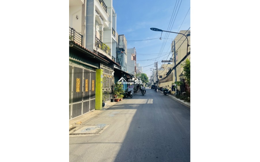 Bán đất Bình Tân - hẻm xe hơi -gần chợ -51,3m2 - full thổ -Sổ hồng Gốc