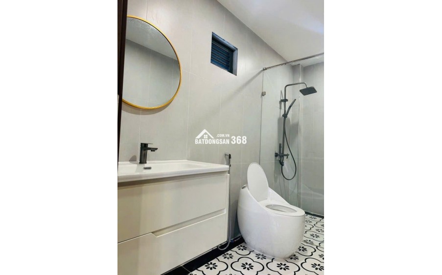 . Bán nhà xây mới phố phúc lợi Long biên ngõ xe  đỗ cửa  
Xây 6 tầng thang máy phun Nội thất SIÊU ĐẸP