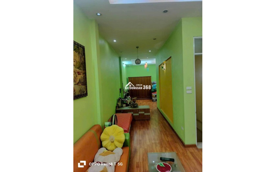BÁN NHÀ KHU CÁN BỘ Y TẾ TẠI PHỐ NÚI TRÚC, XÂY KIÊN CỐ DIỆN TÍCH 40M X 4 TẦNG, 100 RA ĐƯỜNG OTO TRÁNH.
