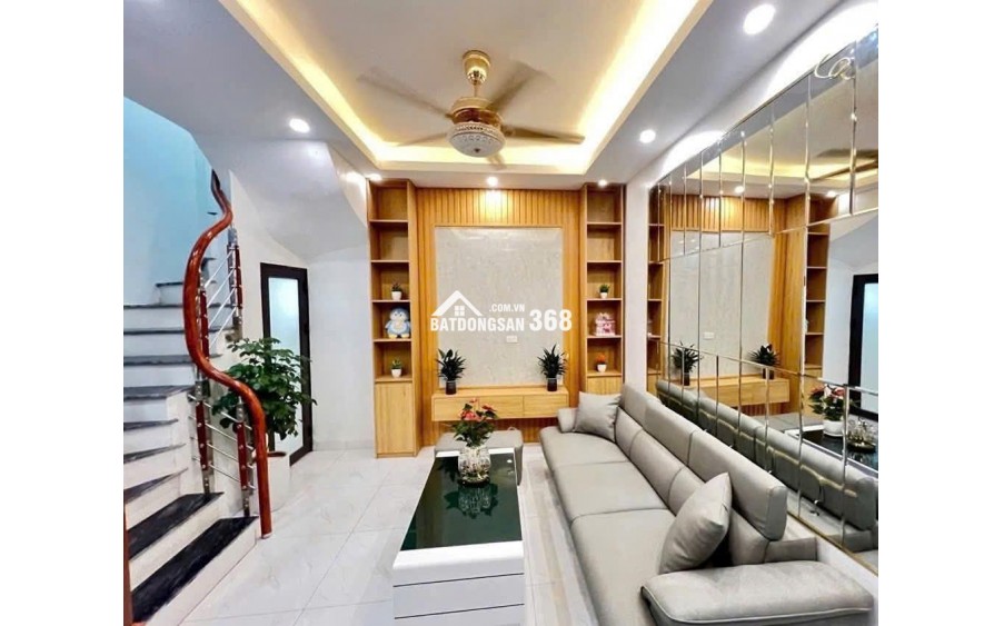 NHÀ NHỎ XINH - 5 TẦNG ĐỦ CÔNG NĂNG SỬ DỤNG - MẶT TIỀN ĐẸP - GẦN Ô TÔ - VIEW THOÁNG TRƯỚC MẶT - SỔ ĐỎ ĐẸP