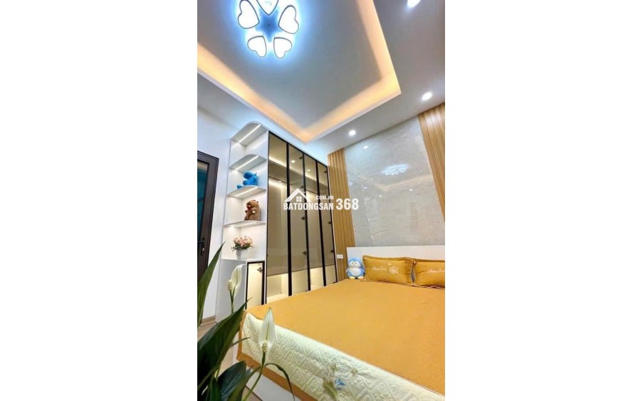 NHÀ NHỎ XINH - 5 TẦNG ĐỦ CÔNG NĂNG SỬ DỤNG - MẶT TIỀN ĐẸP - GẦN Ô TÔ - VIEW THOÁNG TRƯỚC MẶT - SỔ ĐỎ ĐẸP