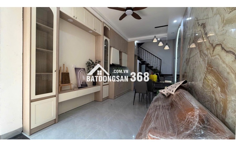 Cực hiếm nhà Xuân Thủy gần 40m2x6T, 2 thoáng , ngõ VF3 thông, nhỉnh 11tỷ