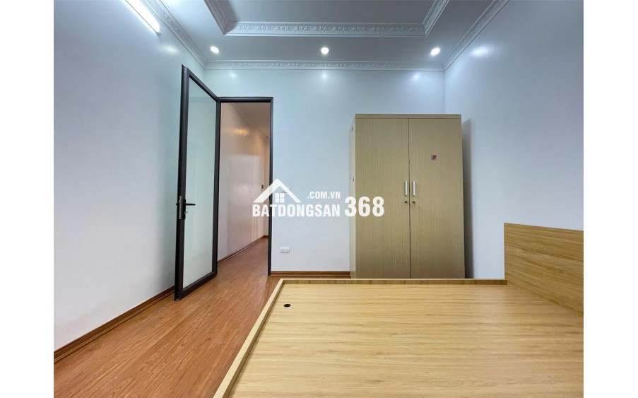  NHÀ ĐẸP -HAI THOÁNG - NGÕ BA GÁC - SÁT Ô TÔ TRÁNH - TIỆN ÍCH NGẬP TRÀN