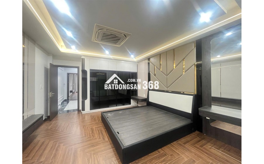 Siêu phẩm nhà đẹp mặt đường Đông Trà 5 tầng thang máy ô tô đỗ cửa kinhdoanh buôn bán tốt