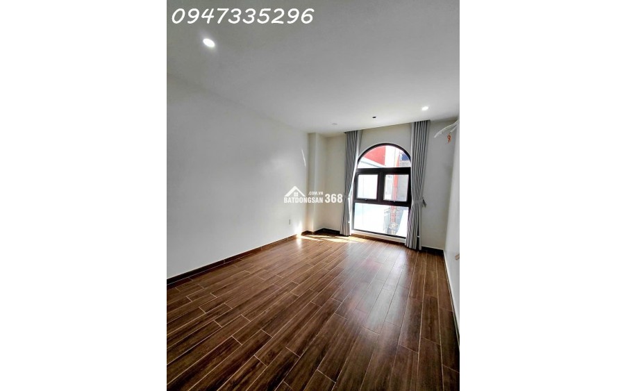 Nhà đẹp Vũ Chí Thắng ô tô đỗ gần nhà