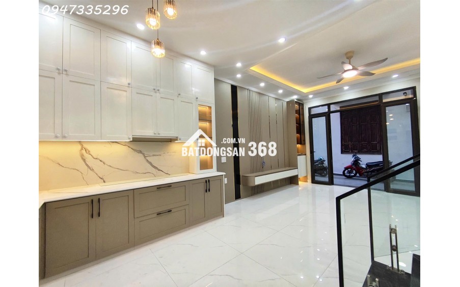 Nhà đẹp Miếu Hai Xã 4 tầng ô tô đỗ gần nhà
