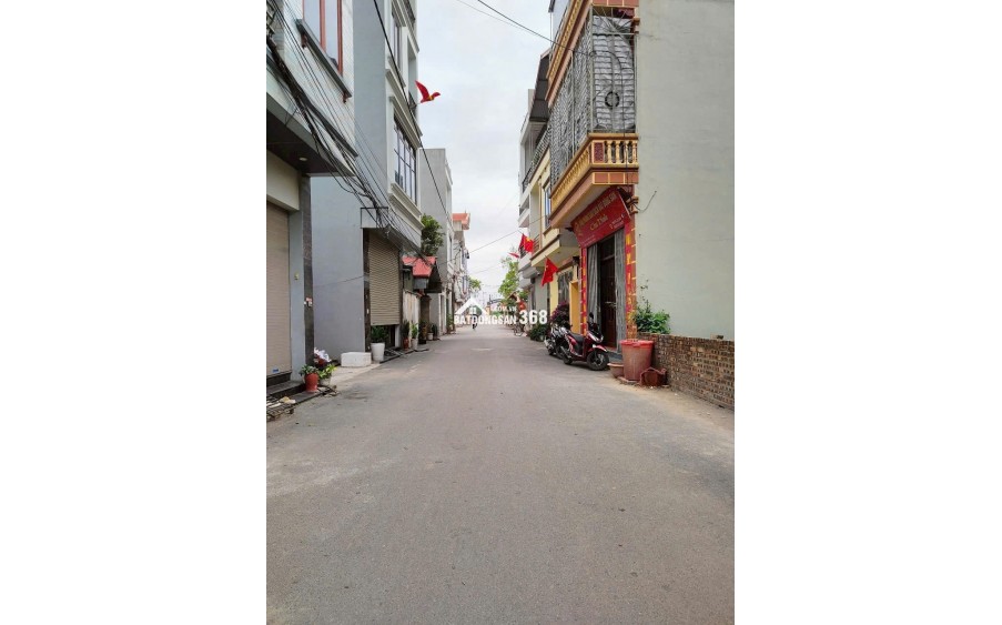 Cần tiền bán đất ven đô giá rẻ như giá lợn chết