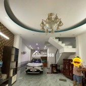+  Kết cấu : Nhà đúc BTCT, 1 trệt 3 lầu , 4 phòng ngủ, 1 phòng thờ, 3wc ,  phòng giặt, sân phơi, bancon,  sáng thoáng.