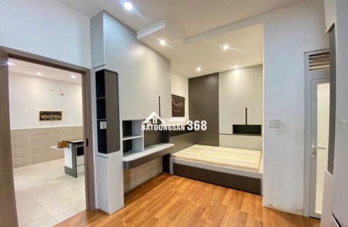 HIẾM - SÁT CÔNG VIÊN LÊ THỊ RIÊNG - HẺM XE TẢI - CÓ SÂN ĐẬU XE HƠI - 3 PHÒNG NGỦ CHỈ NHỈNH 8 TỎI.