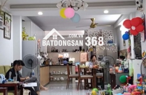  Vị trí đắc địa, Sát mặt tiền, Xe hơi đỗ tận cửa, khu dân cư an ninh – nhà đẹp dọn vào ở ngay!