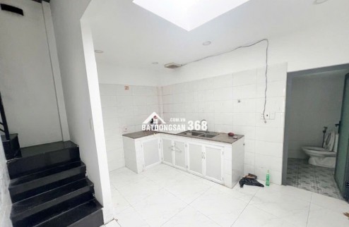 - Hẻm 7m xe tải, vị trí đẹp, sát bệnh viện Bình Tân, trường THCS Bình Trị Đông A, UBND Phường...