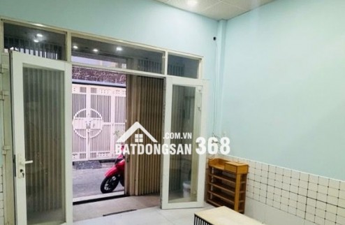  Nhà hiện để trống, lúc trước chủ cho thuê 9tr/tháng mà mới lấy lại nhà