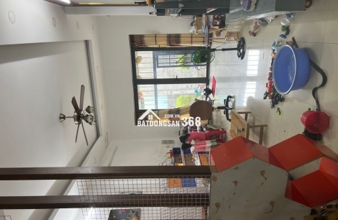 Nhà đẹp 3 tầng kiên cố tại Thạnh Lộc 50.