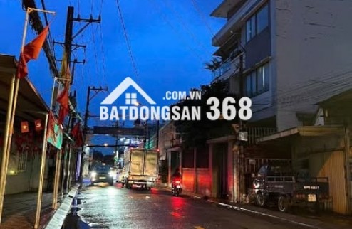 + MỚI NHÀ VƯỜN LÀI QUẬN 12
+ Dt : 4.6m x 37m 172m2
+ Kc : 2 tầng 4 Pn 3vs
+ Giá : 11.8 Tỷ