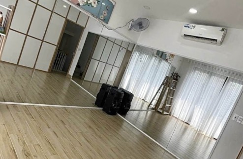 Khu bàn cờ , Nhà mới đường Phạm Văn Bạch Gò Vấp xe hơi thông