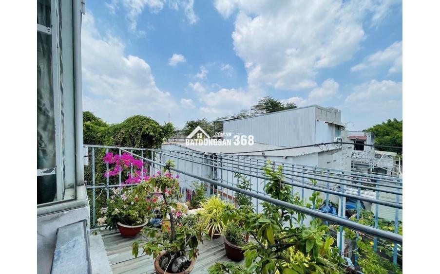 Nhà 2 tầng, 80m2, nở hậu, đường An Phú Đông 12,