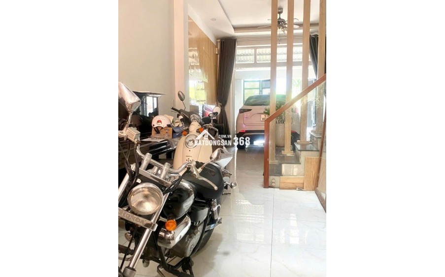 Bán nhà Đẹp Thủ Đức 3 Tầng Giá chỉ nhỉnh 6 Tỷ