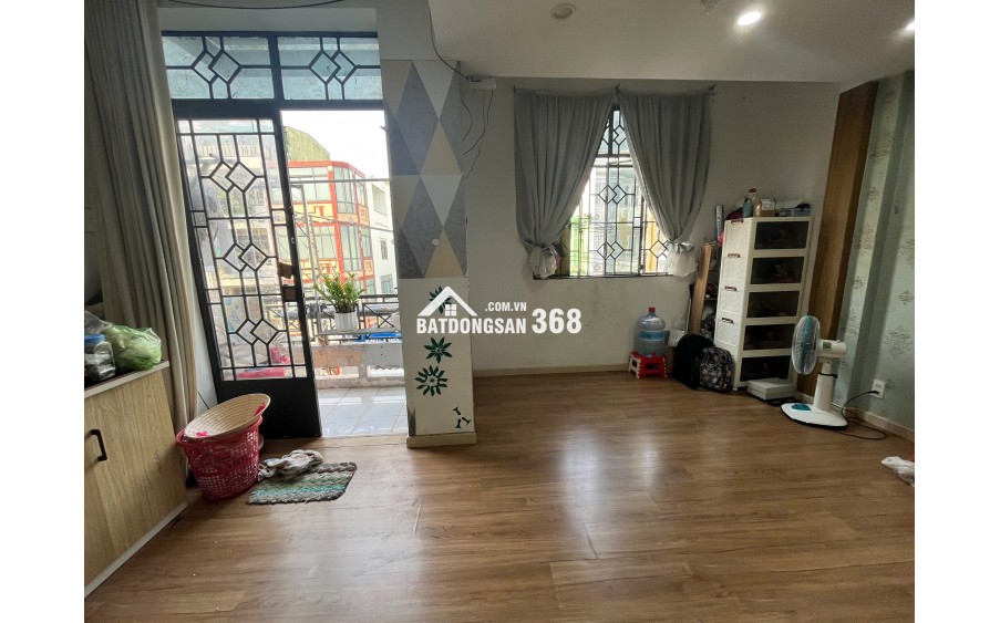 CHO THUÊ NGUYÊN TẦNG 2 PHÒNG  – 37 VĨNH HỘI, QUẬN 4