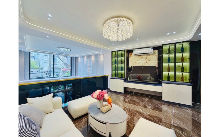 SIÊU PHẨM NGAY PHƯỜNG 10(CŨ)-10PHÚT DI CHUYỂN ĐẾN SÂN BAY -NHÀ NỞ HẬU- 5 TẦNG BTCT- TẶNG FULL NỘI THẤT