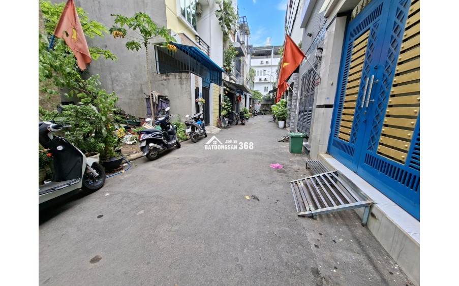 Nhà 4 tầng Hiệp Bình Phước - Hàng xóm KDC Hồng Long - Xe hơi đậu đổ ngày đêm