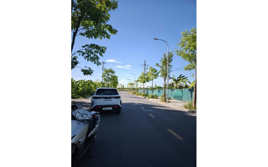 Lô Góc đường rộng 40m, vỉa hè đá bóng. Khu đất đấu giá Nguyên Khê, Đông Anh, Hà Nội
