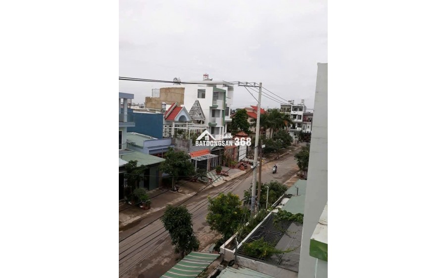 Bán nhà 1 trệt 2 lầu hẻm xe tải Phan Văn Hớn Bà Điểm Hóc Môn