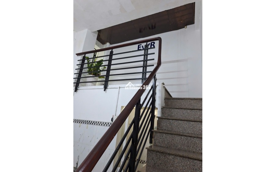 Bán nhà trệt MT kinh doanh Chung cư Thanh Niên P14 Q. Tân Bình