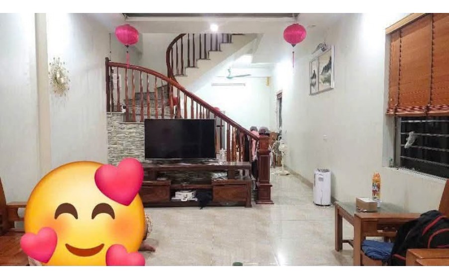Trung Tâm #Cầu_giấy 44M 4 Tầng Lô Góc 8,8 Tỷ_ Rất Gần Phố Ôtô MT4.5m -Mới Tầng 2P Ngủ