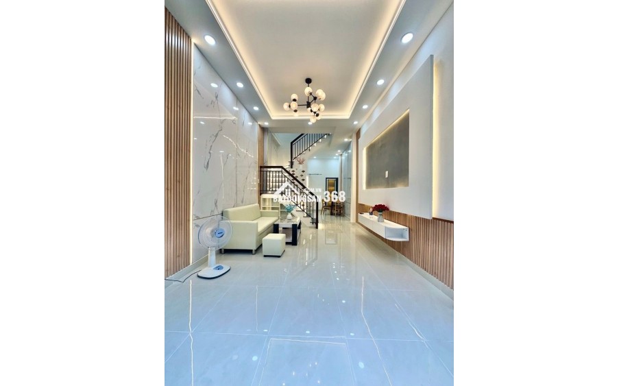 NHÀ ĐẸP FULL NỘI THẤT SÁT VÁCH SÂN BAY - 37M2 KHÔNG QH, LG - NỞ HẬU - HẺM Ô TÔ THÔNG - CHỈ 5.XX TỶ