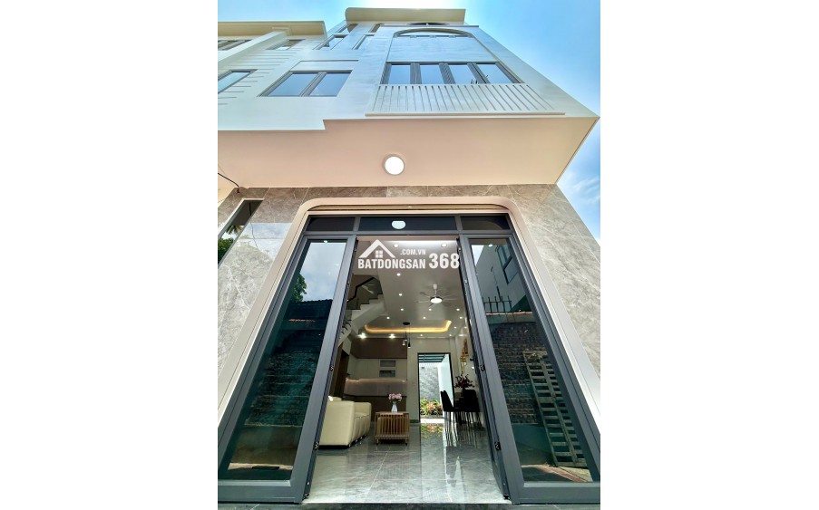 Nhà độc lập ô tô đỗ cách nhà 10m sân vườn sau siêu rộng siêu thoáng tại Thiên Lôi Aeon Mall