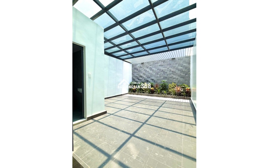 Nhà độc lập ô tô đỗ cách nhà 10m sân vườn sau siêu rộng siêu thoáng tại Thiên Lôi Aeon Mall