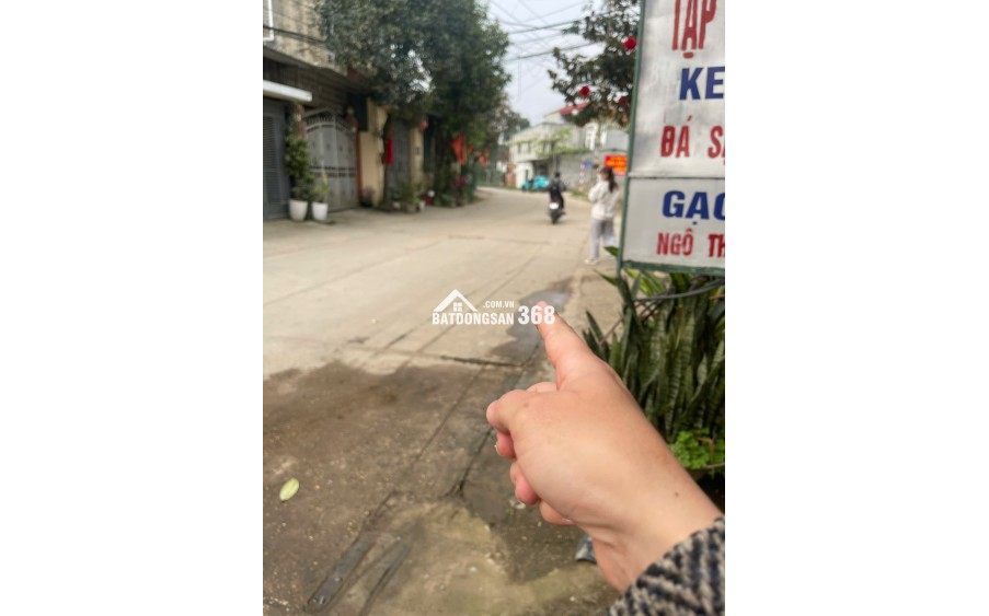 Bán 100m2 đất thổ cư, sổ Hà Nội, kinh doanh buôn bán được luôn