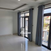 Cho thuê nhà hẻm xe tải 3 lầu 1 sân thượng 61/1 Thăng Long Tân Bình (cũ )