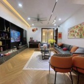 Gần Mặt Phố Hoàng Quốc Việt 47M 5 Tầng ÔTô Đỗ Cổng 11,xx Tỷ Full Nội Thất