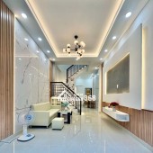 NHÀ ĐẸP FULL NỘI THẤT SÁT VÁCH SÂN BAY - 37M2 KHÔNG QH, LG - NỞ HẬU - HẺM Ô TÔ THÔNG - CHỈ 5.XX TỶ