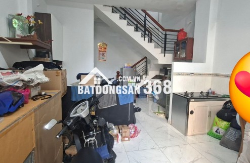 Nhà 3 Tầng ngang 4,5m rộng rãi, cách Mặt tiền đường Cô Giang tầm 50m,