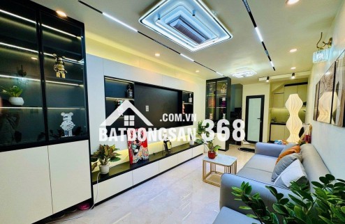 NHÀ 30M - TRUNG TÂM QUẬN HAI BÀ TRƯNG- SÁT PHỐ CỔ - CHỈ 150M RA MẶT PHỐ TRẦN KHÁT CHÂN - 5 TẦNG 3 NGỦ - FULL NỘI THẤT ĐẸP LONG LANH. GIÁ 7,9 tỷ